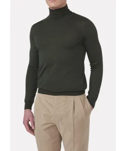 Cole Rollneck