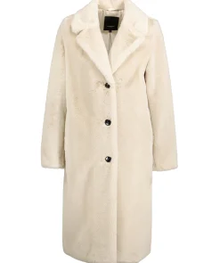 Dilara Coat