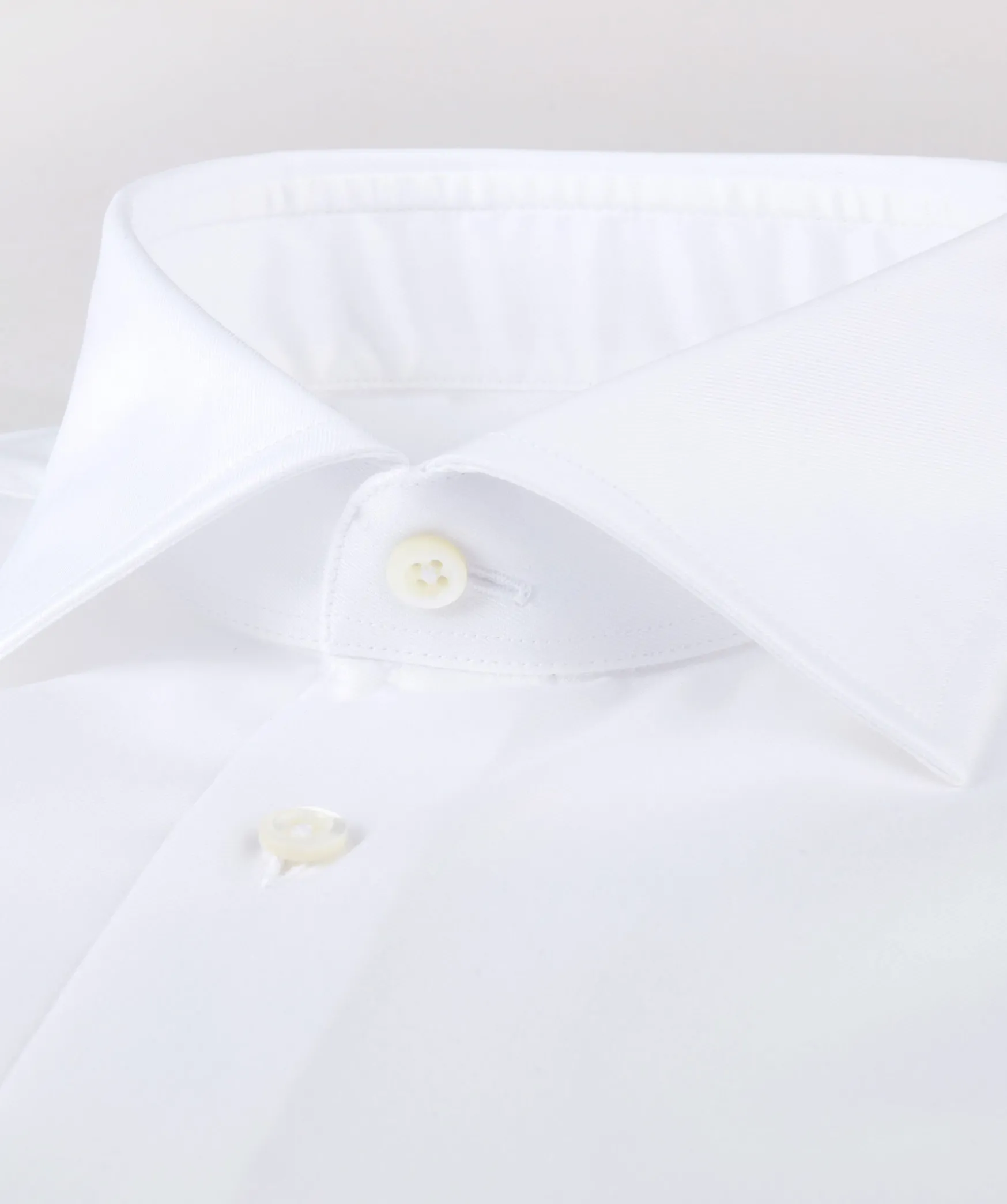 Fitted Body Stretch Shirt