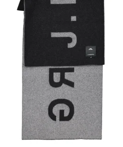 Frame Signature Scarf