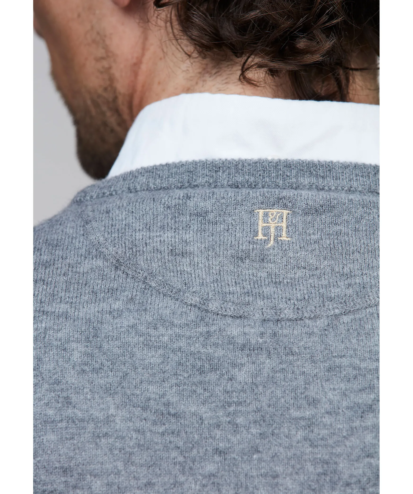 Geelong V-Neck Sweater