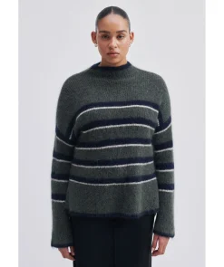 Ovala T-Neck Knit